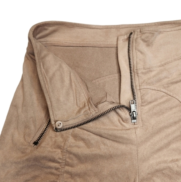 DIVIDED Shorts Womens 4 Faux Suade High Rise with Zippers Tan - Picture 4 of 6